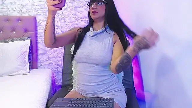 Snapshot of VeroIvanova chatting on 09-09-25, 02:05 VeroIvanova online show from 09-09-25, 02:05