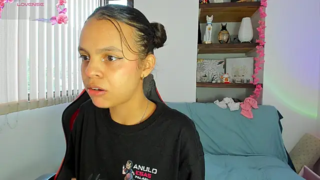 Snapshot of Danesacronin chatting on 11-07-25, 10:10 Danesacronin online show from 11-07-25, 10:10