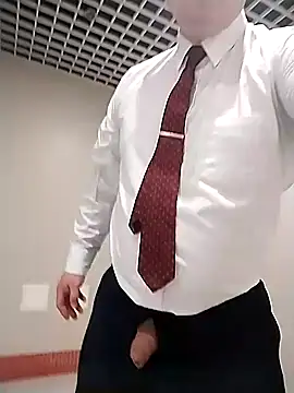 Snapshot of BigCristh79 chatting on 09-12-25, 05:29 BigCristh79 online show from 09-12-25, 05:29