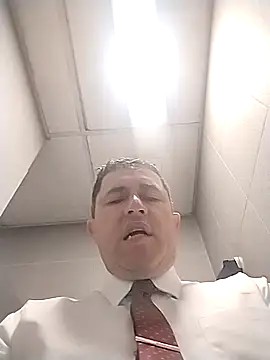 Snapshot of BigCristh79 chatting on 09-28-25, 02:11 BigCristh79 online show from 09-28-25, 02:11