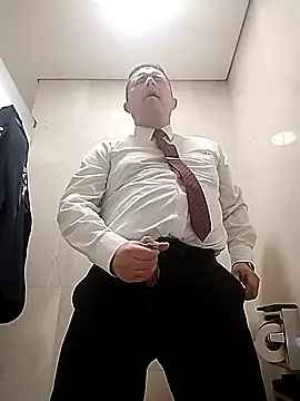 Snapshot of BigCristh79 chatting on 10-14-25, 12:00 BigCristh79 online show from 10-14-25, 12:00