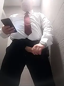 Snapshot of BigCristh79 chatting on 10-26-25, 02:06 BigCristh79 online show from 10-26-25, 02:06