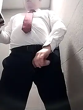 Snapshot of BigCristh79 chatting on 11-03-25, 05:25 BigCristh79 online show from 11-03-25, 05:25