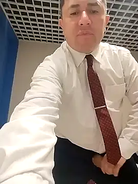 Snapshot of BigCristh79 chatting on 11-11-25, 04:45 BigCristh79 online show from 11-11-25, 04:45