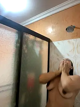 Snapshot of effie_castroo chatting on 10-12-25, 03:44 effie castroo online show from 10-12-25, 03:44