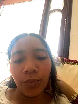 Snapshot of effie_castroo chatting on 10-24-25, 04:58 effie castroo online show from 10-24-25, 04:58