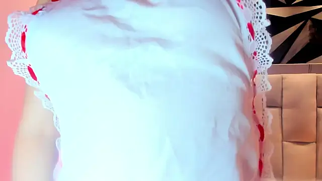 megan whitee   online show from 10-17-25, 01:53