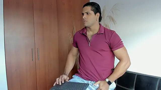 Snapshot of Evansdark1 chatting on 10-12-25, 09:47 Evansdark1 online show from 10-12-25, 09:47