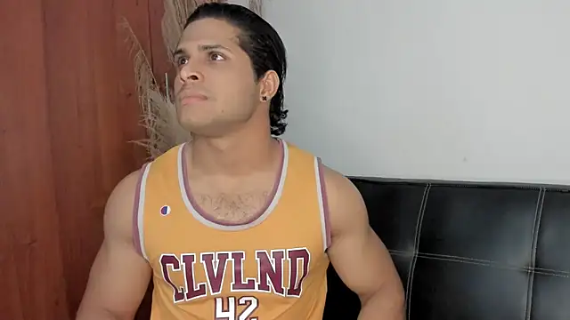 Snapshot of Evansdark1 chatting on 10-29-25, 01:19 Evansdark1 online show from 10-29-25, 01:19