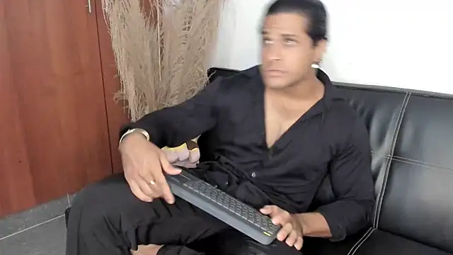 Snapshot of Evansdark1 chatting on 11-14-25, 11:46 Evansdark1 online show from 11-14-25, 11:46