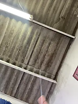 Snapshot of RobinLenoxx chatting on 10-31-25, 04:52 RobinLenoxx online show from 10-31-25, 04:52