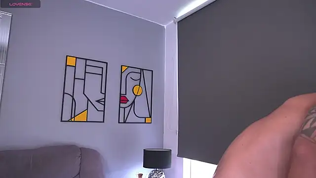 tyler muscle1 online show from 11-21-25, 05:55