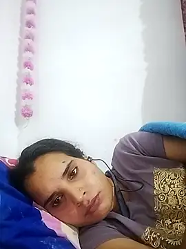 Snapshot of JHILMIL chatting on 10-29-25, 01:35 JHILMIL online show from 10-29-25, 01:35