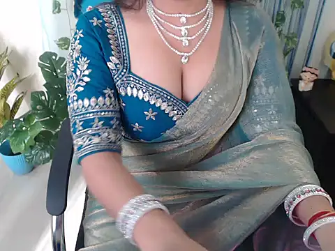anika bold online show from 09-16-25, 03:18