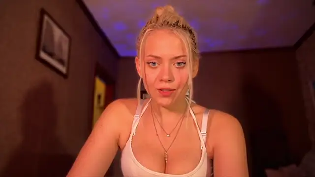 AliceOceanEye online show from 09-23-25, 04:43