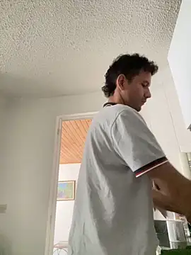 Michaell Spinelly online show from 09-27-25, 03:17