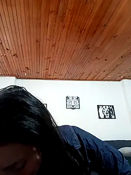 Snapshot of katherine_blair chatting on 04-13-26, 12:54 katherine blair online show from 04-13-26, 12:54