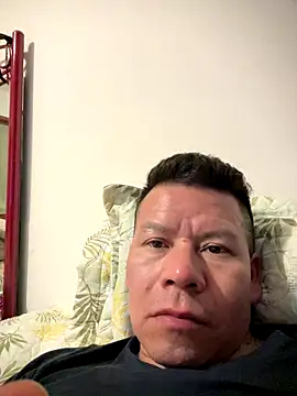 Snapshot of Manu0586 chatting on 09-15-25, 03:39 Manu0586 online show from 09-15-25, 03:39