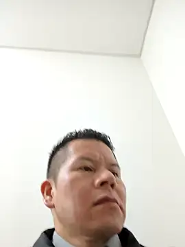 Snapshot of Manu0586 chatting on 10-23-25, 01:38 Manu0586 online show from 10-23-25, 01:38