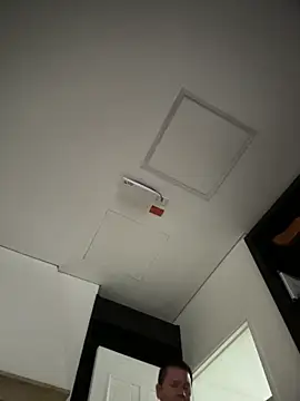 Snapshot of Manu0586 chatting on 11-24-25, 11:32 Manu0586 online show from 11-24-25, 11:32