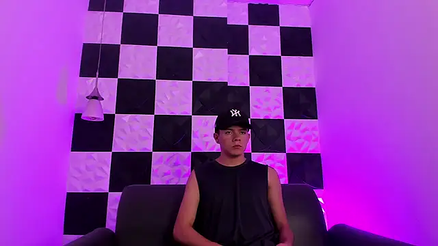 AndyFame1 online show from 10-07-25, 06:49