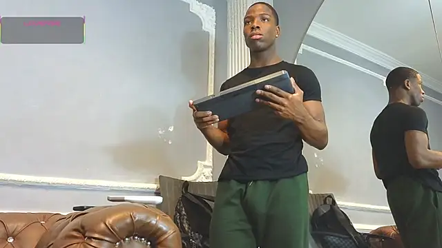 CharlesBrown  online show from 01-10-26, 01:46