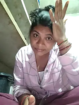 Snapshot of couple_71 chatting on 02-08-26, 05:11 couple 71 online show from 02-08-26, 05:11