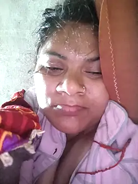 Snapshot of couple_71 chatting on 02-08-26, 05:16 couple 71 online show from 02-08-26, 05:16