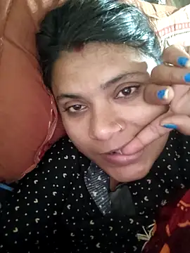 Snapshot of couple_71 chatting on 02-16-26, 07:10 couple 71 online show from 02-16-26, 07:10