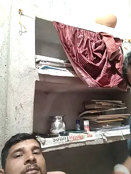 Snapshot of couple_71 chatting on 02-19-26, 04:52 couple 71 online show from 02-19-26, 04:52