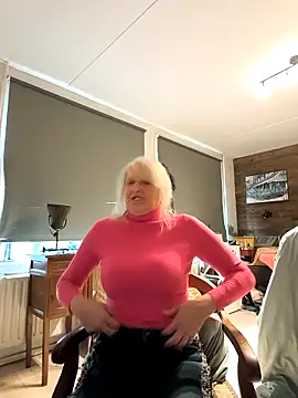 SexyKato001 online show from 10-17-25, 01:57