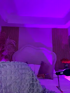 Snapshot of Valeria_carter chatting on 10-20-25, 08:42 Valeria carter online show from 10-20-25, 08:42