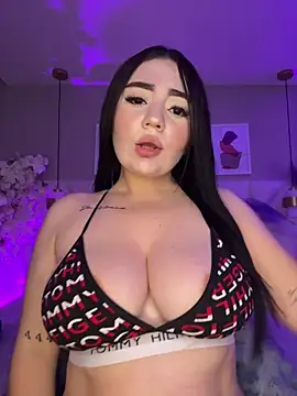 Snapshot of Valeria_carter chatting on 11-19-25, 08:20 Valeria carter online show from 11-19-25, 08:20