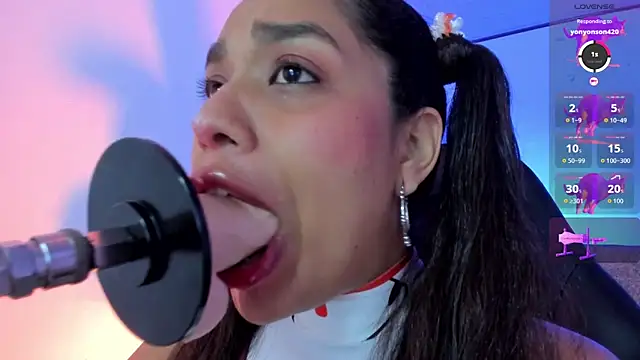 giselle upp online show from 11-15-25, 03:48