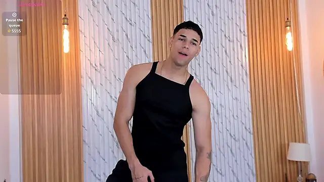 thomas walker0 online show from 10-10-25, 11:53