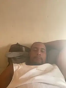 Snapshot of freedmar chatting on 04-01-26, 02:36 freedmar online show from 04-01-26, 02:36