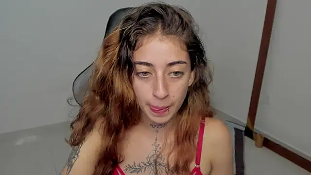 Snapshot of star_shooting8 chatting on 11-13-25, 09:14 star shooting8 online show from 11-13-25, 09:14