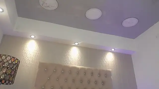 VeronicaBlake online show from 11-14-25, 01:10