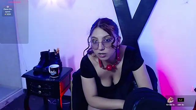 Soleil Moon  online show from 10-01-25, 07:53