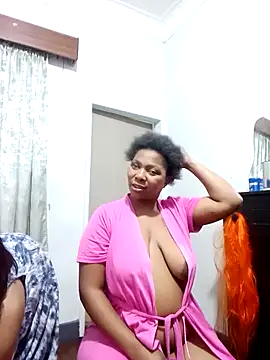 Snapshot of ShySexyBaddiexx chatting on 11-18-25, 08:13 ShySexyBaddiexx online show from 11-18-25, 08:13