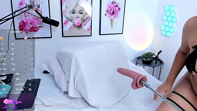 natasha ary online show from 11-19-25, 01:44