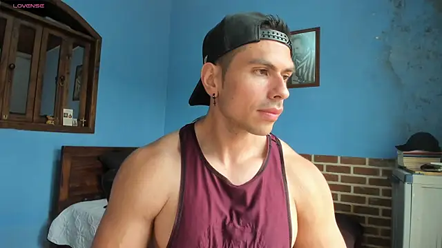 Snapshot of justinkarter chatting on 11-08-25, 02:50 justinkarter online show from 11-08-25, 02:50