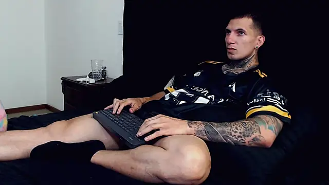 Snapshot of Shane_Clay chatting on 10-09-25, 11:25 Shane Clay online show from 10-09-25, 11:25