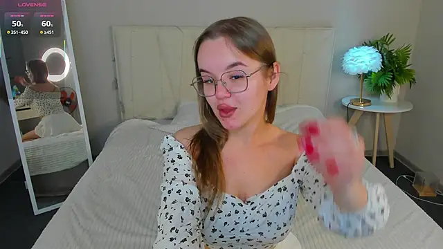 RadiantFairy online show from 09-27-25, 02:27