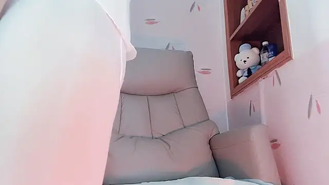 Snapshot of Eve5215 chatting on 11-28-25, 03:25 Eve5215 online show from 11-28-25, 03:25