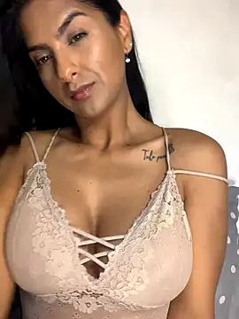 chicachocolate01 online show from 10-16-25, 02:56