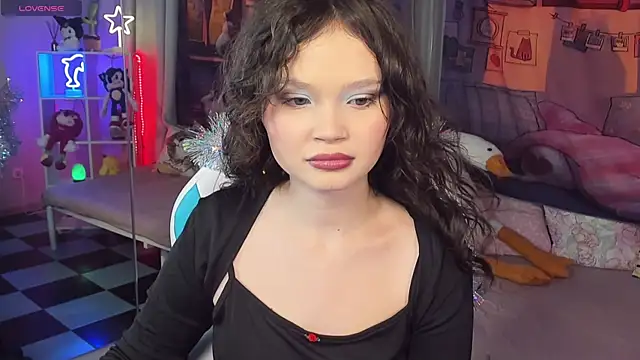 EmilyChaves online show from 01-06-26, 08:07