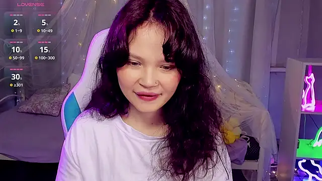 EmilyChaves online show from 04-16-26, 06:14