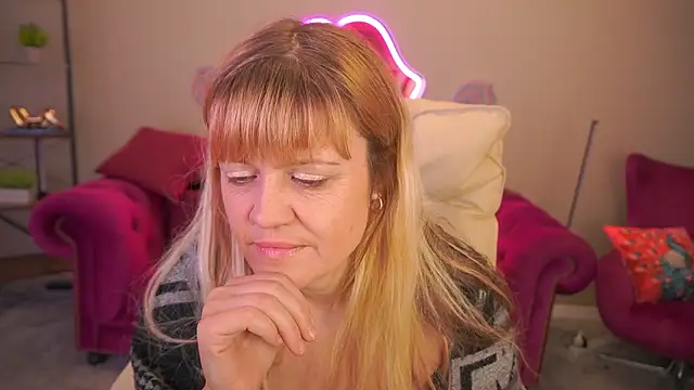 BellaLaPetit online show from 02-02-26, 02:38