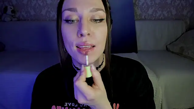 Lil Foxy9 online show from 10-10-25, 04:06